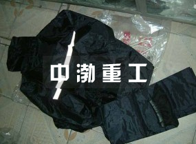 雨衣、雨鞋